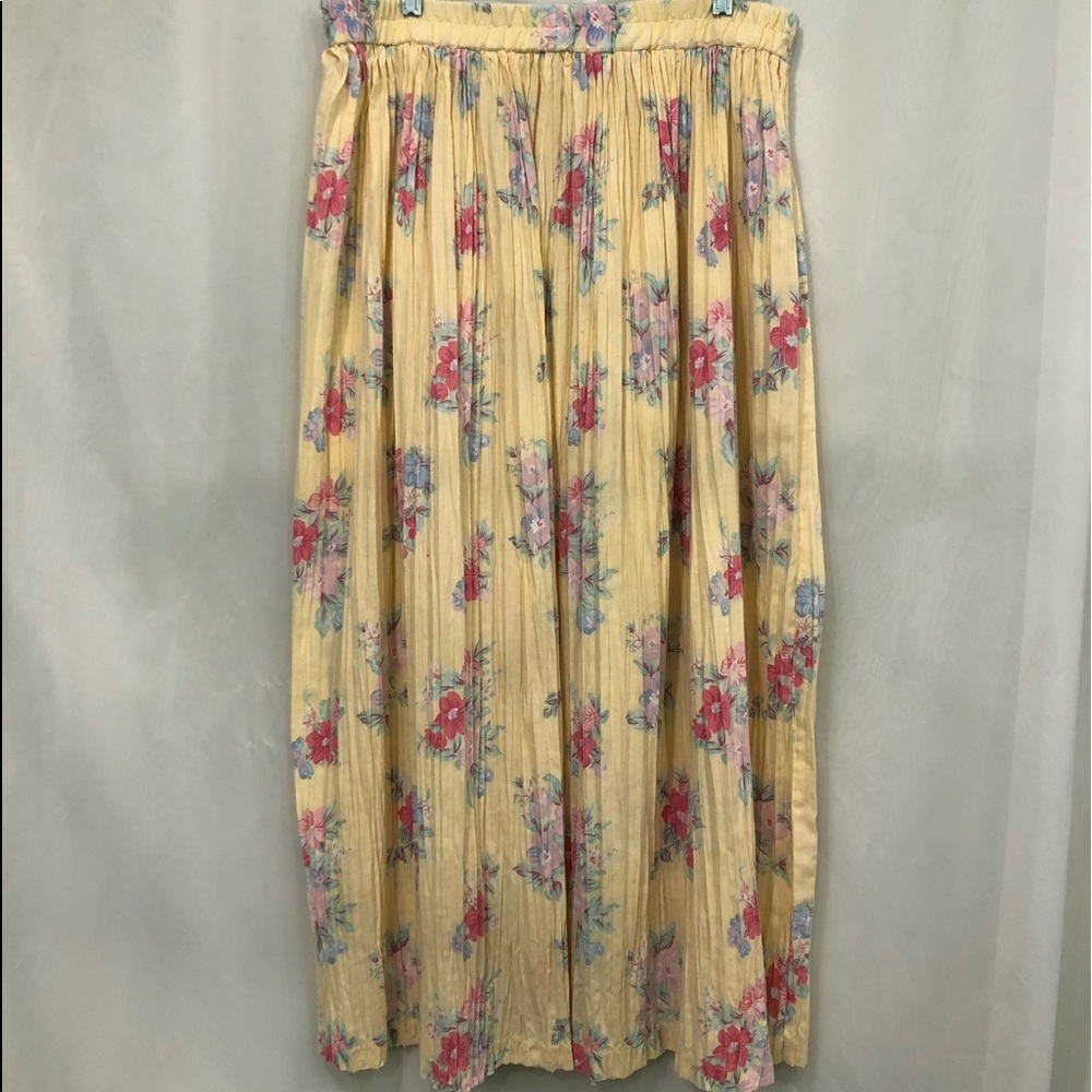 Vintage Maxi Skirt Size XL Yellow Pastel Pleated